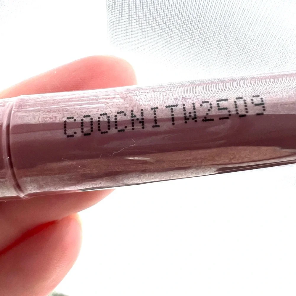 5 for 25⚡️ĀTHR BEAUTY The Comeback Mascara in Demi-Matte Black 2.4g